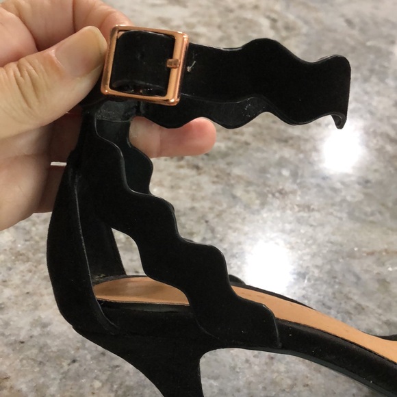 CHINESE LAUNDRY Heels - Picture 5 of 9